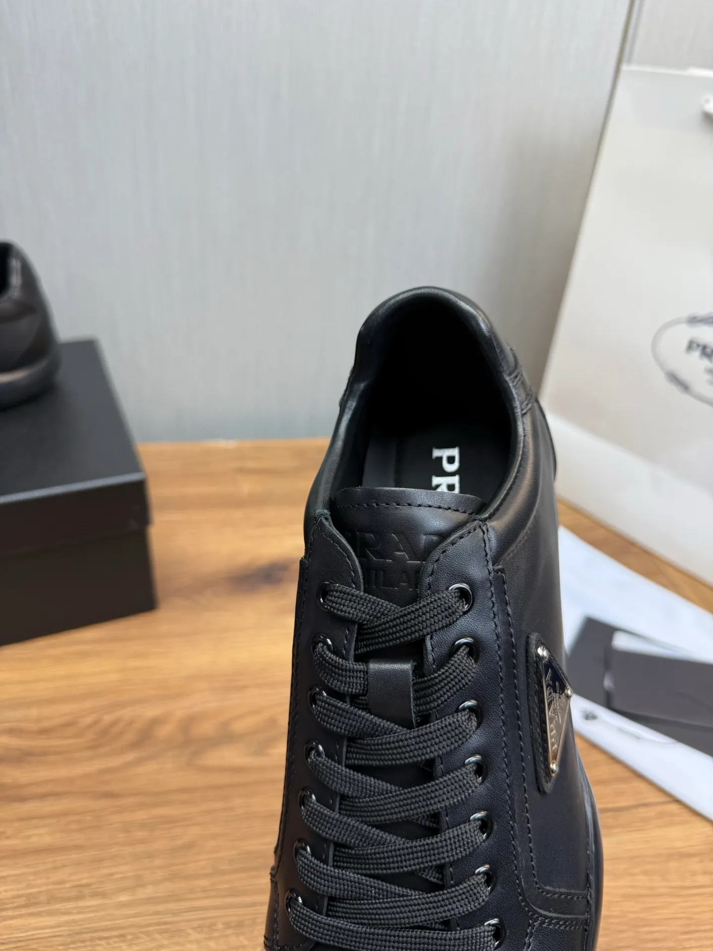 Men's shoes 💰760💰 [PRADA] New models synchronized with the official website, high-quality shipments ✔️Best sellers🔥 Original cowhide + cowhide lining, 1🆚1 replica, original original sole, 38-45 (men's 38.45 custom-made, non-refundable)